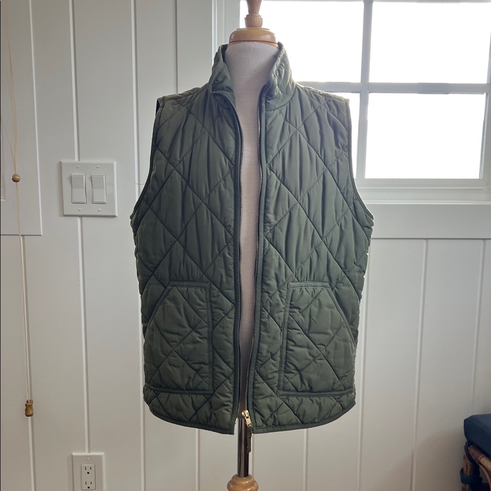Jcrew factory woman’s Quilted Green Vest